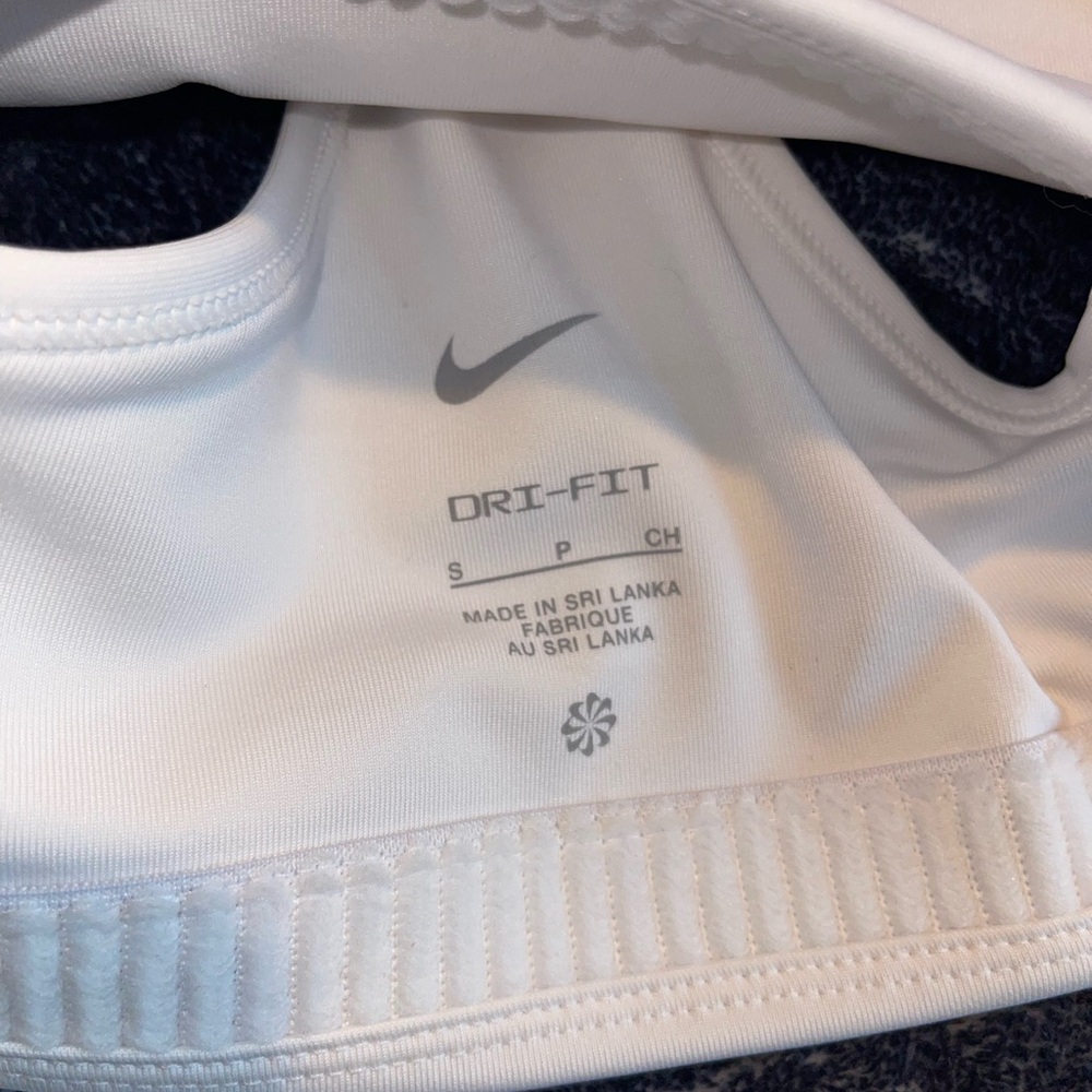 Nike white sports bra - Picture 3 of 3